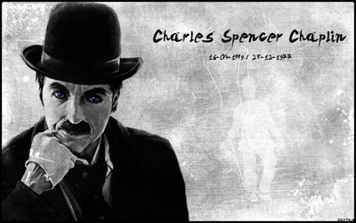 Un retrato monocromático de Charlie Chaplin, que presenta su icónico sombrero bombín y bigote, con llamativos ojos azules y una expresión pensativa.