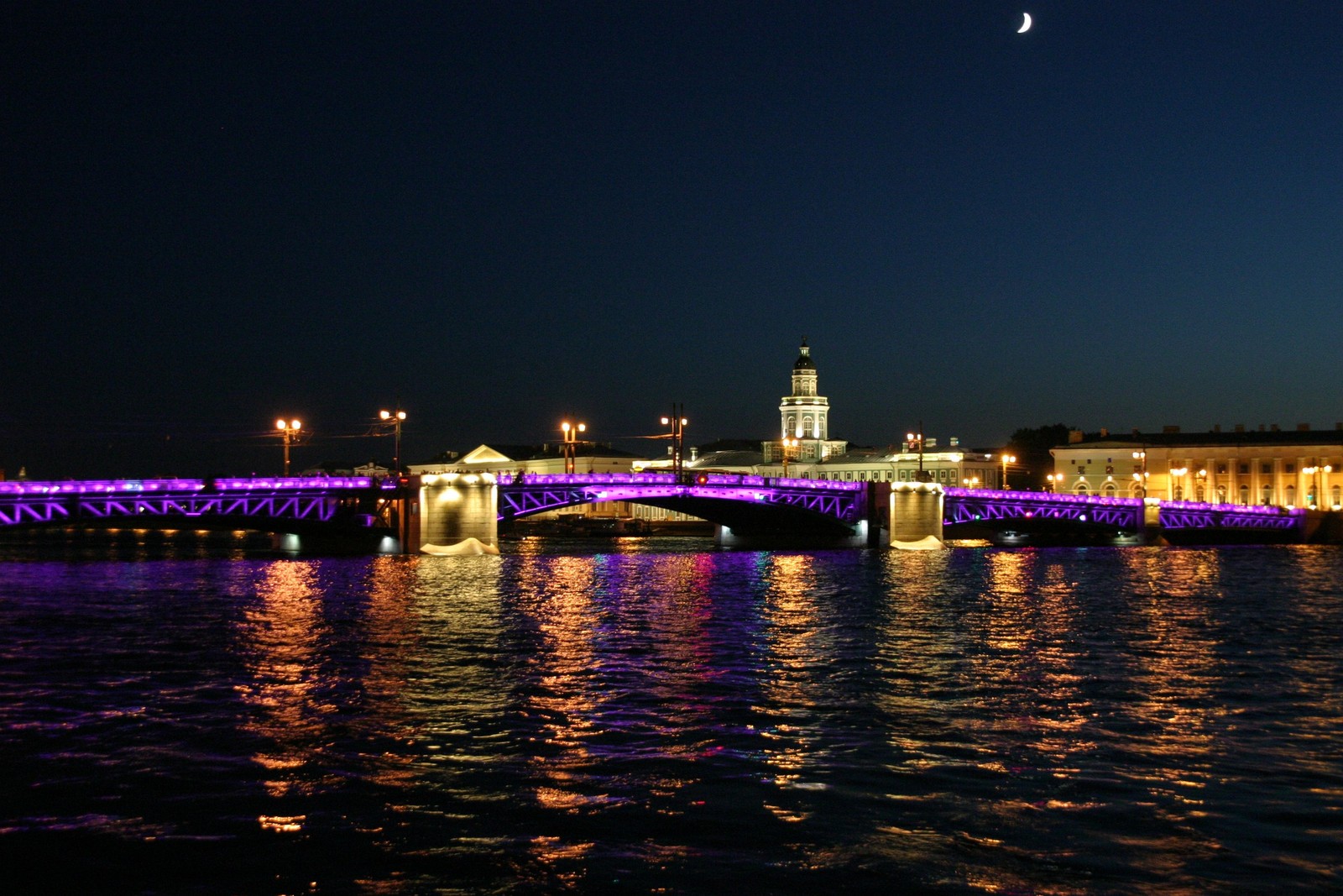 Arafed bridge over the water with a building in the background (reflection, saint petersburg, tourist attraction, night, water)