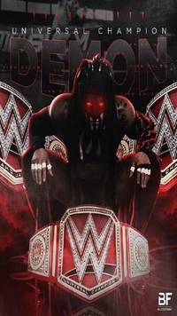 Finn Balor en tant que démon, présentant le championnat universel de la WWE avec des visuels frappants et des ceintures de championnat.