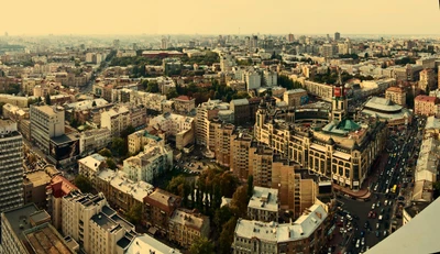 Vista aérea de un bullicioso paisaje urbano en Kiev