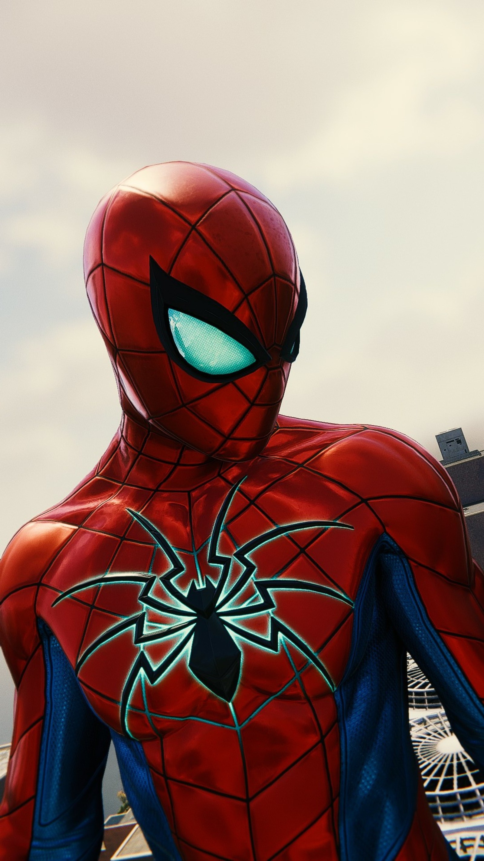 Hombre araña en un traje rojo con acentos azules y negros (spider man, spider man ps4, spiderman ps4, videojuegos, playstation)