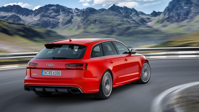 Audi rs3 едет по горной дороге (audi, ауди rs7, audi rs7, машина, семейный автомобиль)