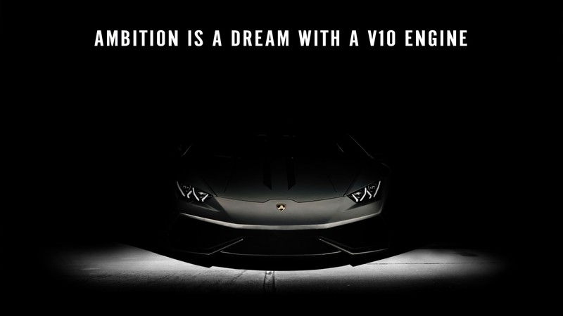 Крупный план автомобиля в темноте с цитатой на нем (ламборгини уракан, lamborghini huracan, сон, амбиция, вдохновляющие цитаты)