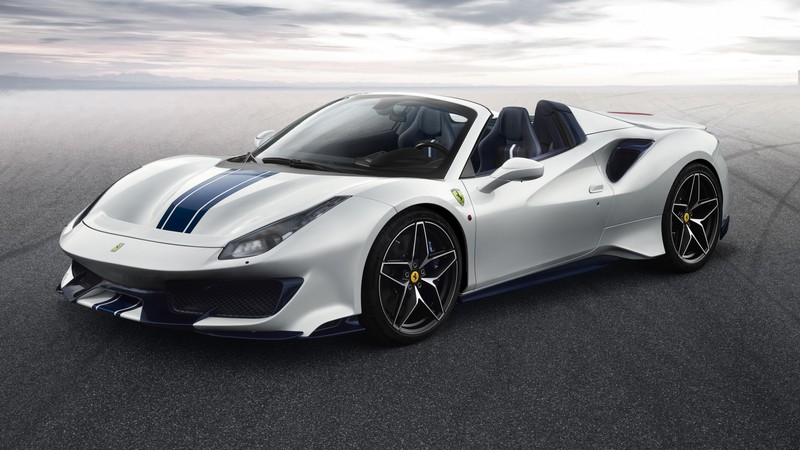 Ferrari 488 spider — это суперкар с ценой около $1 (машины, спортивный автомобиль, ферарри 488 спайдер, суперкар, колесо)