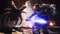 Un pilote de javelot héroïque combat une créature démoniaque redoutable dans une grotte luxuriante et illuminée, montrant l'intense action et aventure du jeu "Anthem".