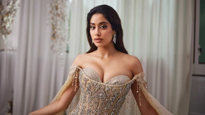 Janhvi Kapoor dans une magnifique robe traditionnelle, dégageant élégance et grâce.