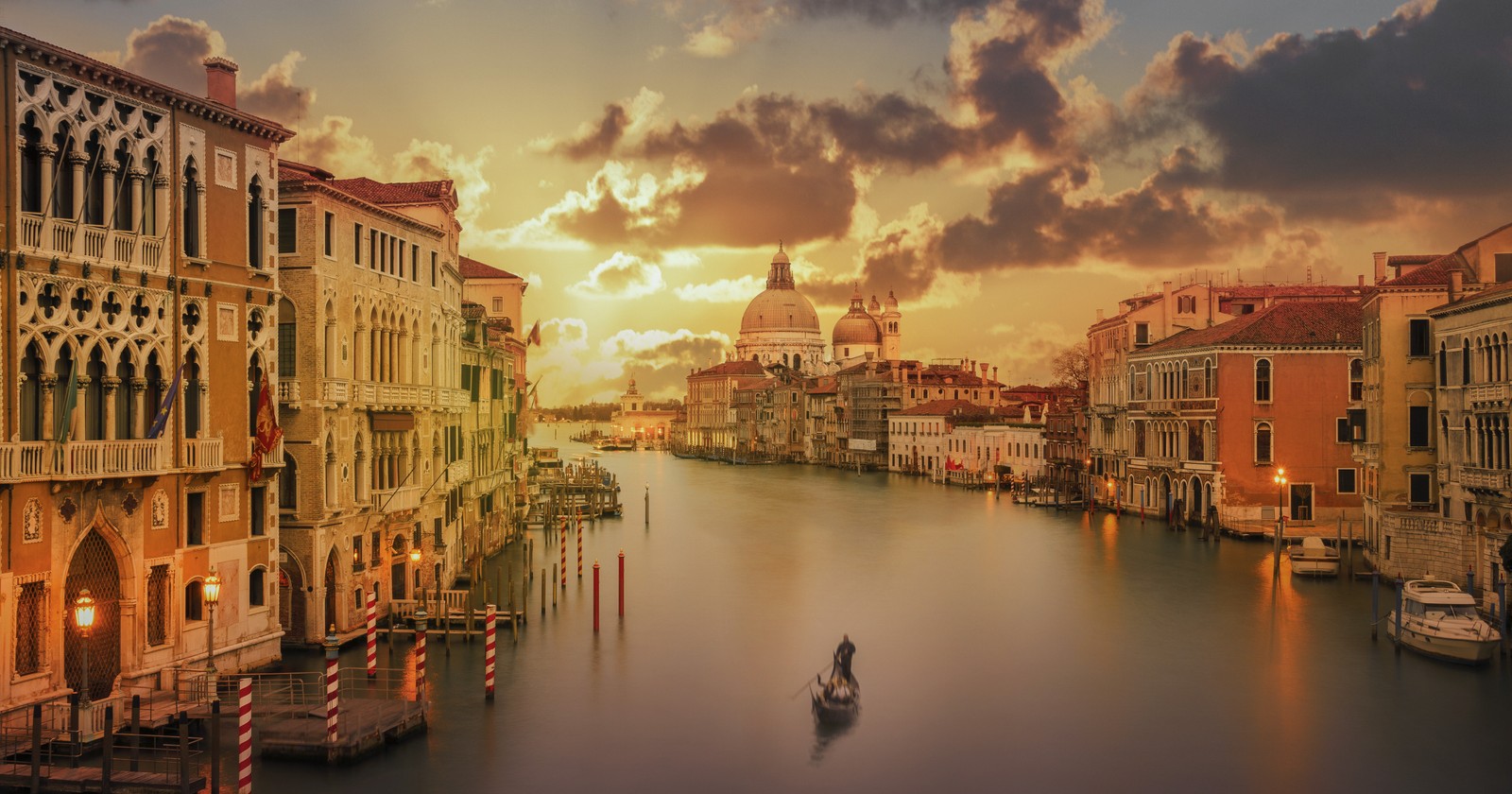 grand canal, gondola, waterway, canal, water wallpaper