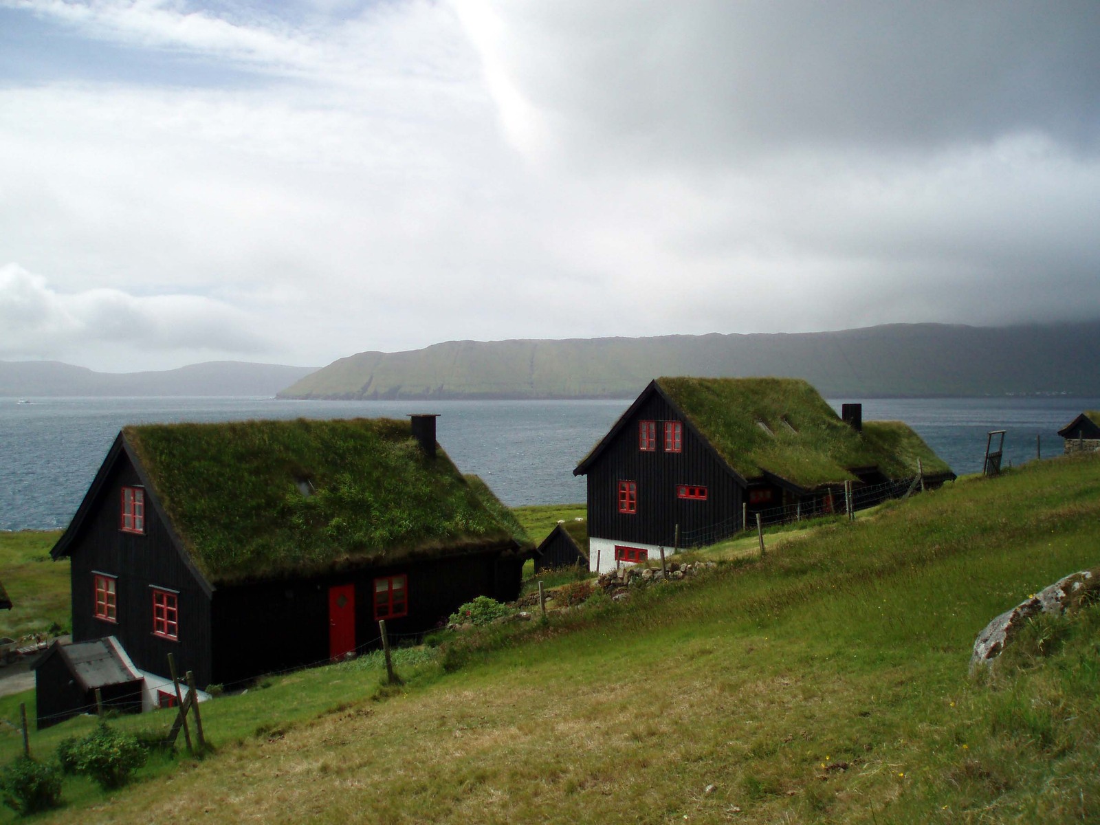 Descargar fondo de pantalla isla, archipiélago, tierras altas, croft, cabaña