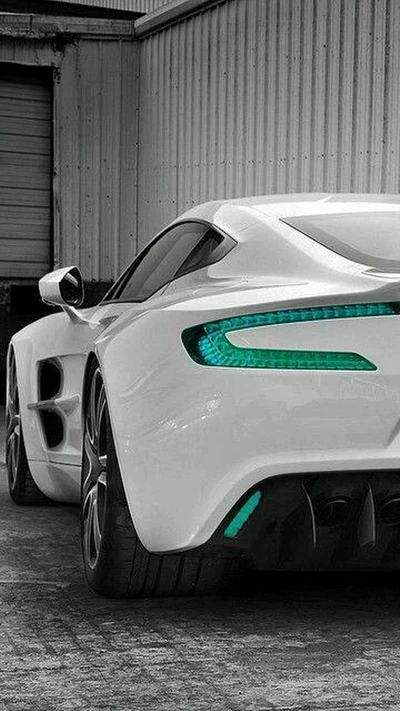 Supercar Aston Martin élégant avec des accents teal frappants