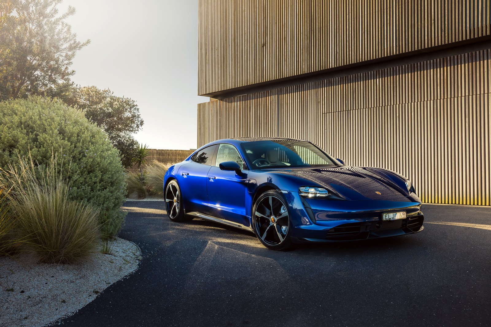 El porsche taycan (porsche taycan turbo, coche de alto rendimiento, 2021, coches, fondo de pantalla 4k)