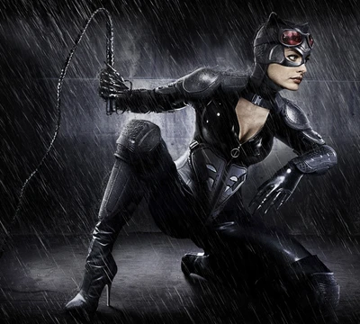 Catwoman im Regen: Anne Hathaways ikonische Darstellung in DC Comics