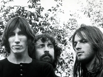 Монохромная связь: Иконические моменты Pink Floyd