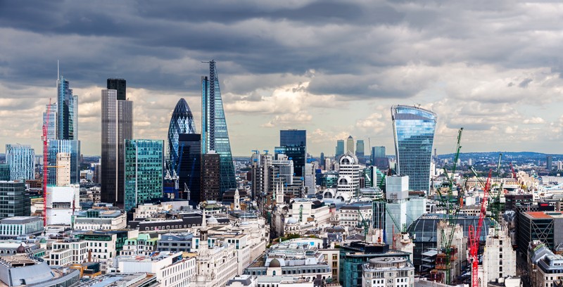 Аэросъемка города с множеством высоких зданий (лондон, london, городской пейзаж, город, городская территория)