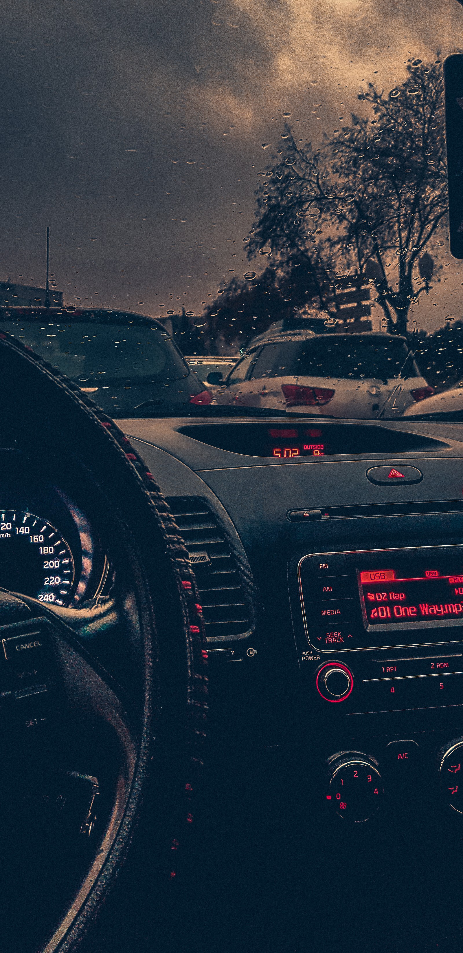 Arafed view of a car dashboard with a speedometer and a speed limit (car, engine, speed, strom)