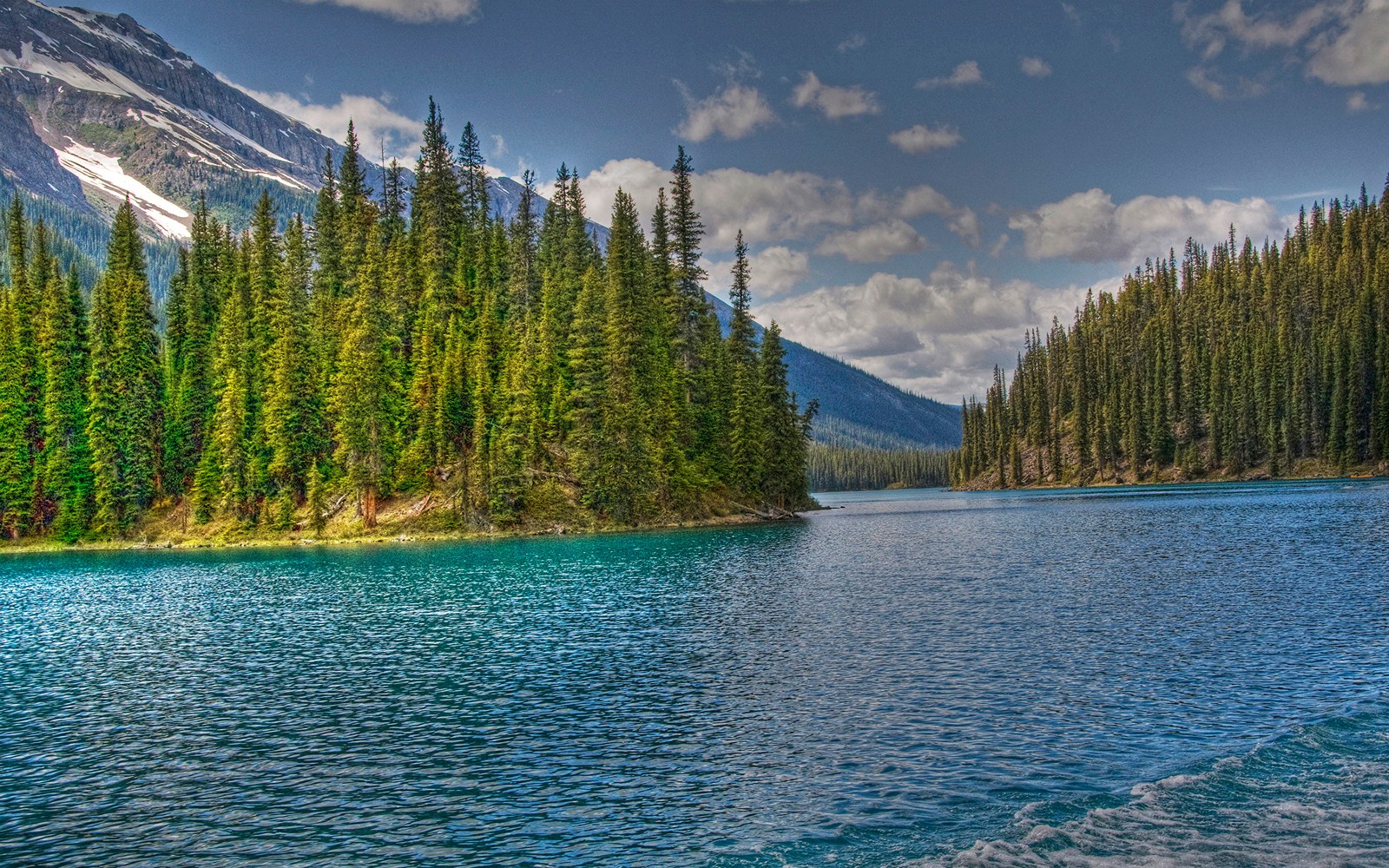 A view of a lake with a mountain in the background (nature, nature reserve, water, wilderness, lake)