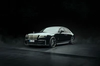 2022 Rolls Royce Black Badge Ghost de Spofec sobre Fondo Oscuro