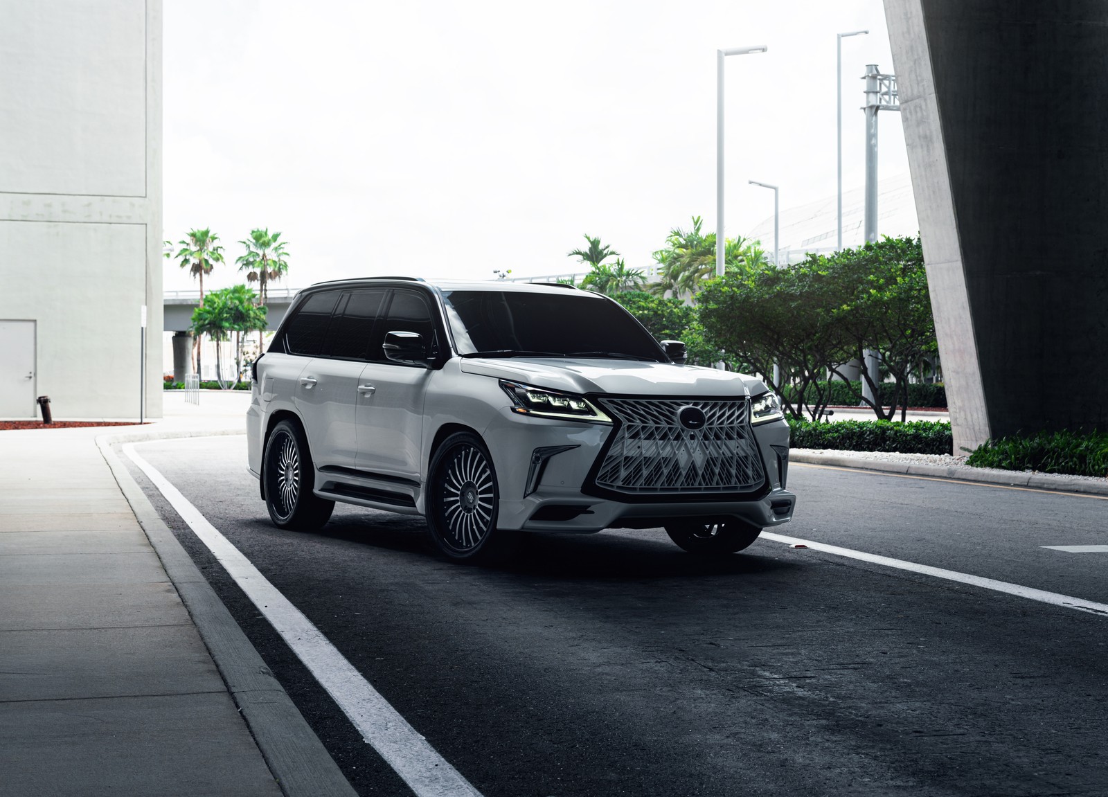 Скачать lexus lx 570, люксовый внедорожник, 5k, машины, обои 4k бесплатно