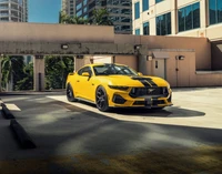 Ford Mustang GT amarelo marcante: O icônico carro muscle americano