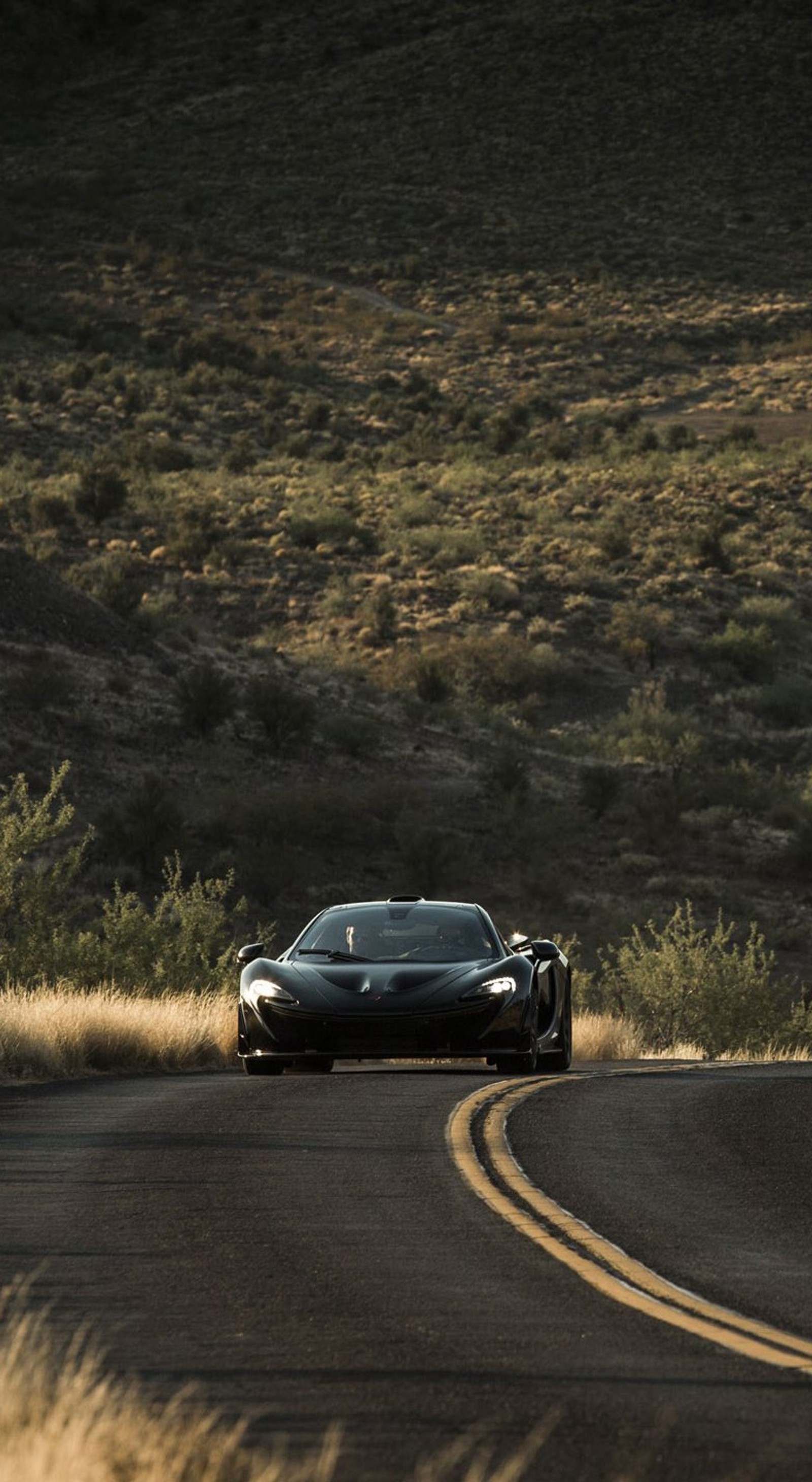 Скачать обои чёрный, mclaren, п1, p1, суперкар