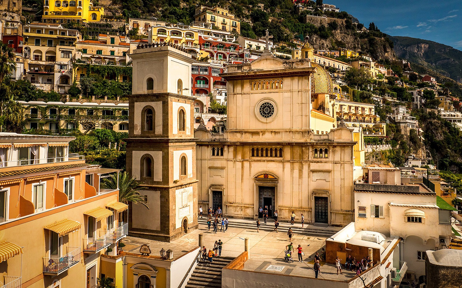 Вид на церковь с башней на заднем плане (позитано, сорренто, sorrento, здание, город)