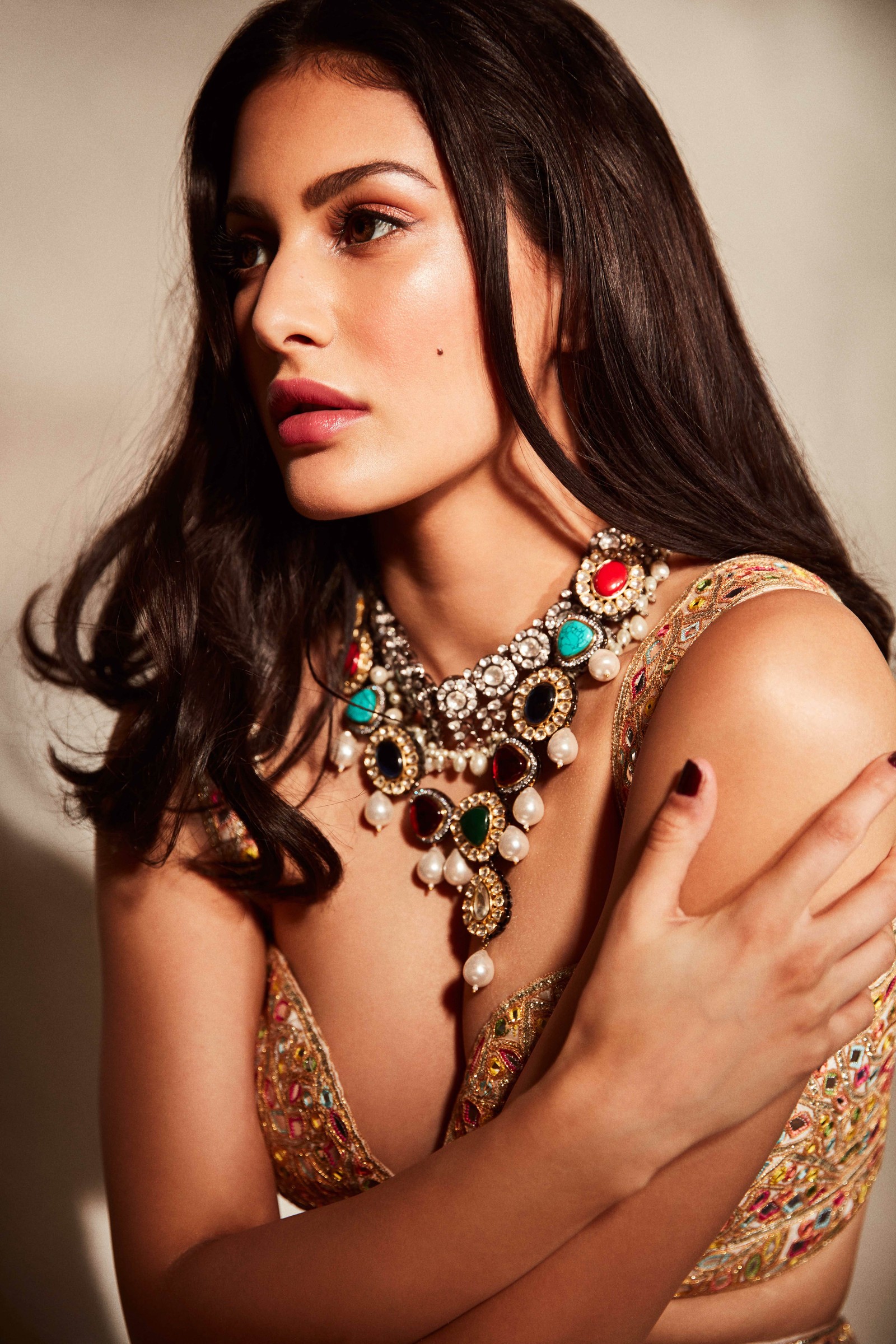 A close up of a woman wearing a necklace and a dress (amyra dastur, beautiful actress, indian actress, bollywood actress, tradition)