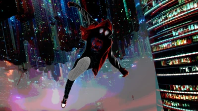 Miles Morales schwebt durch eine lebendige Stadtlandschaft in "Spider-Man: A New Universe.