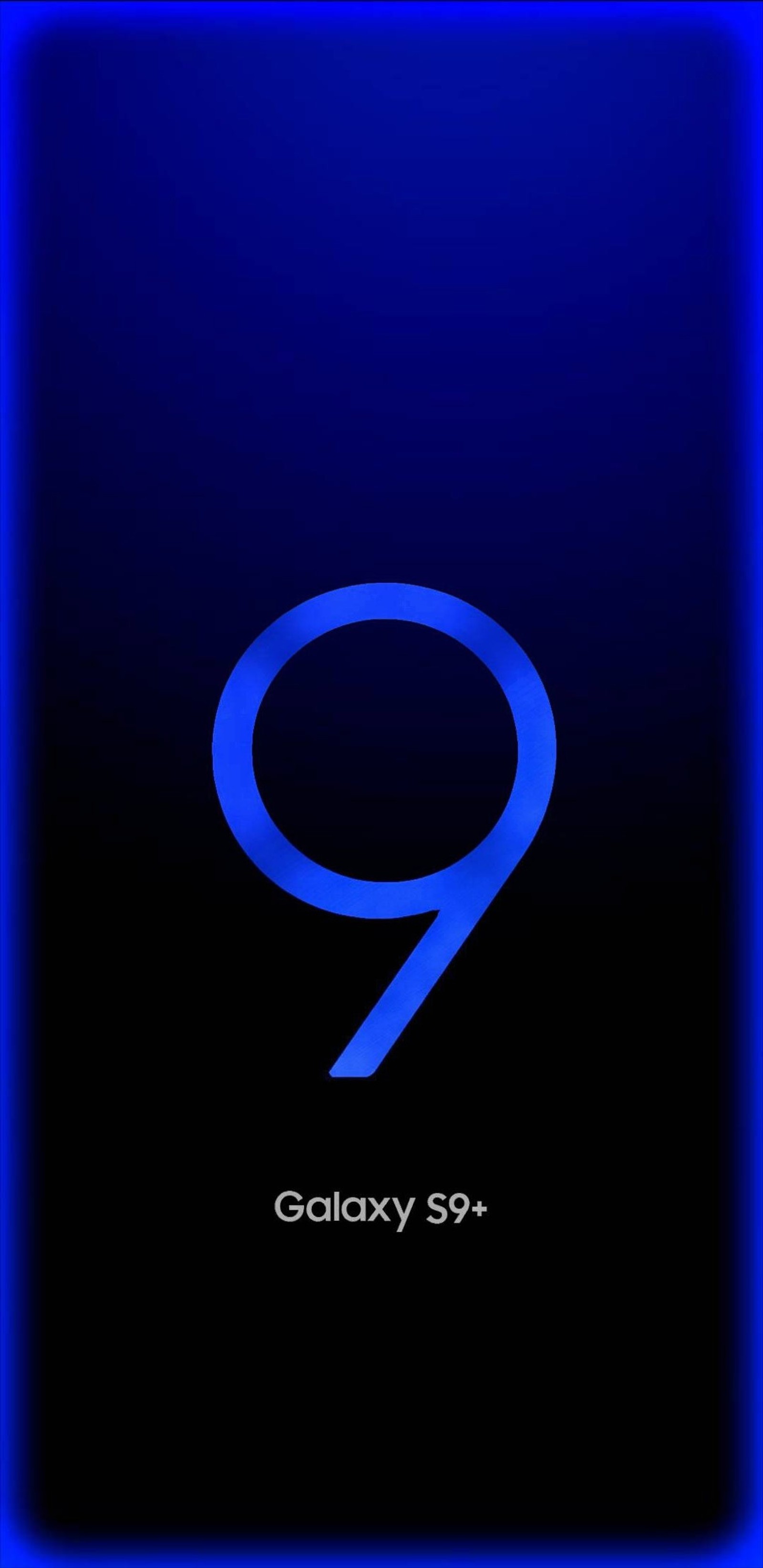 Un gros plan d'un téléphone samsung s9 bleu avec le numéro 9 dessus (samsung, galaxie, s9, plus, luminosité)