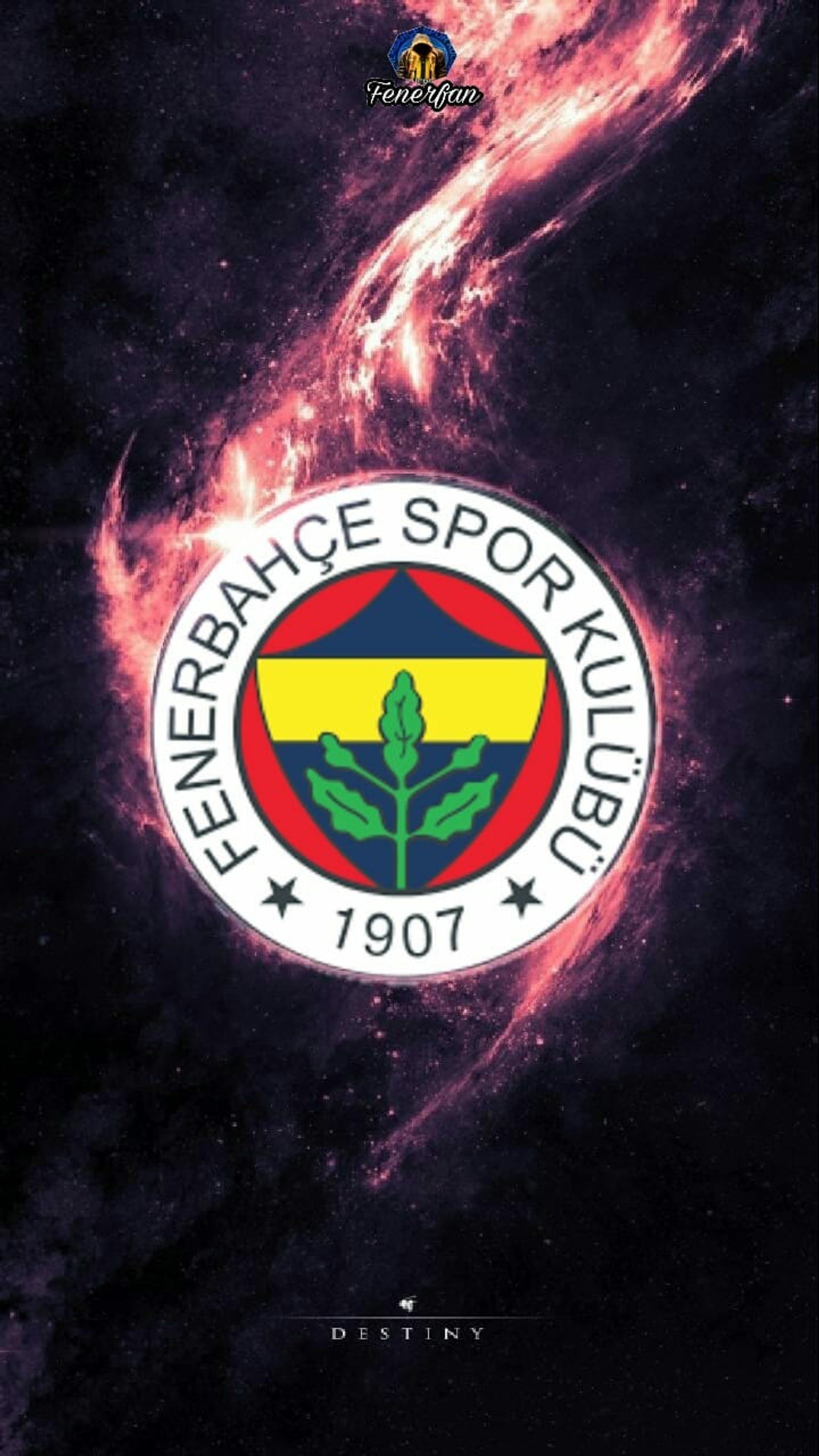 Близкий план футбольного значка на фоне галактики (фенербахче, fenerbahc, fenerbahce, фенерфан)