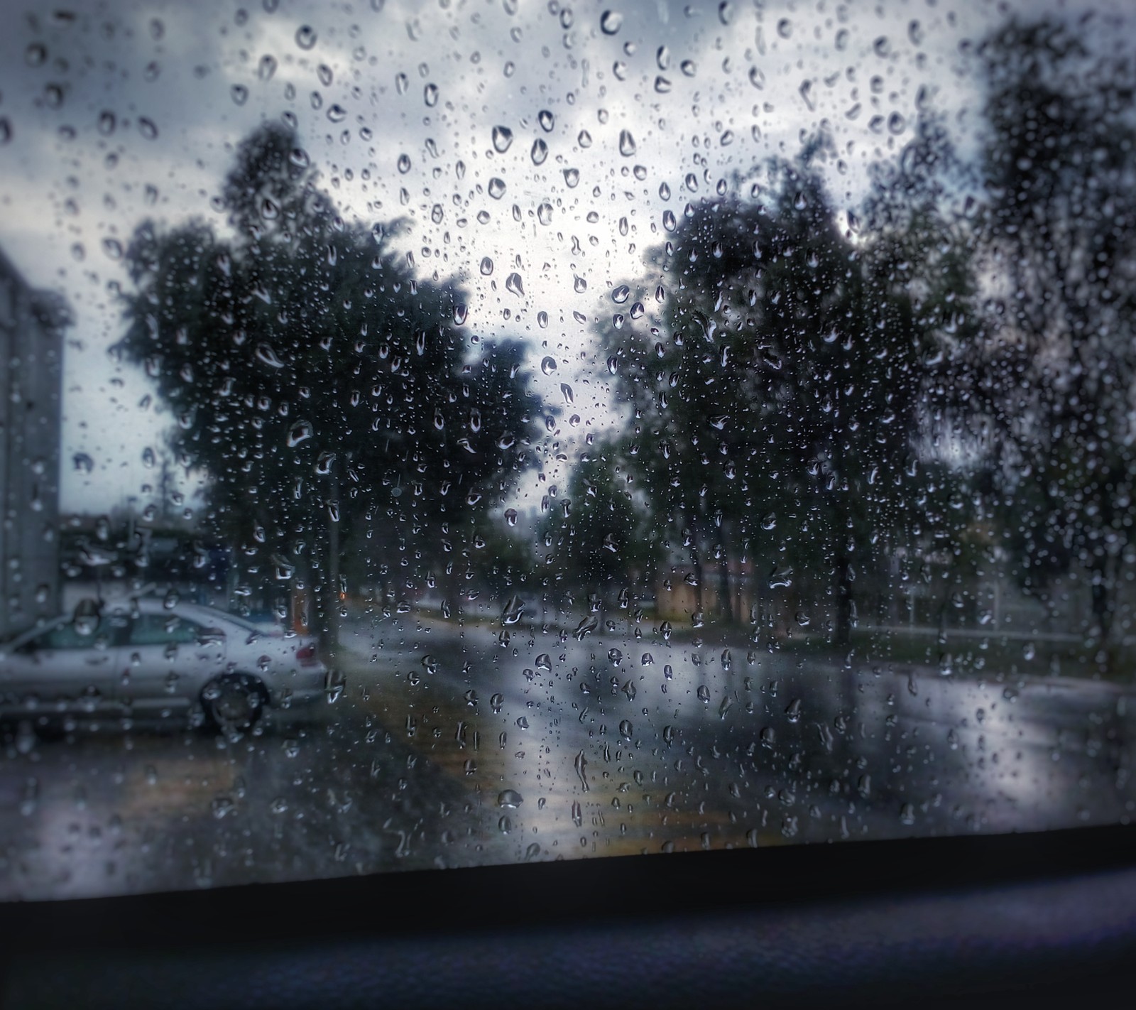 Descargar fondo de pantalla coche, lluvia, agua