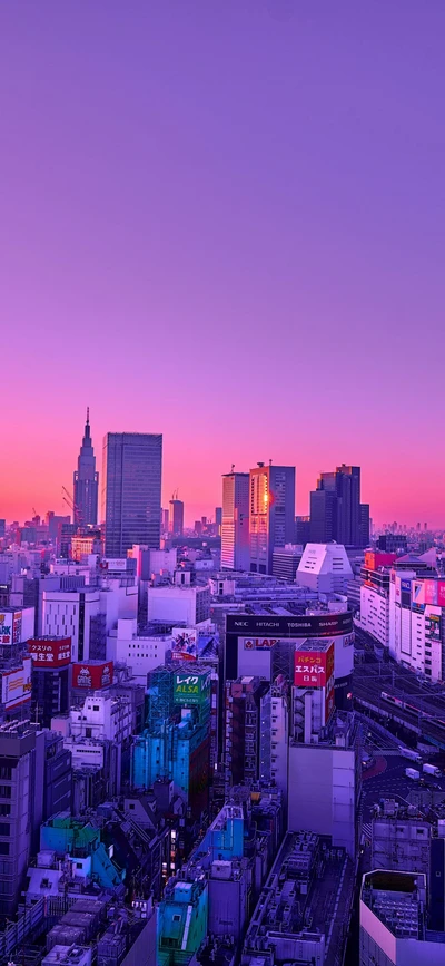 Crépuscule violet sur les gratte-ciel : Un paysage urbain vibrant