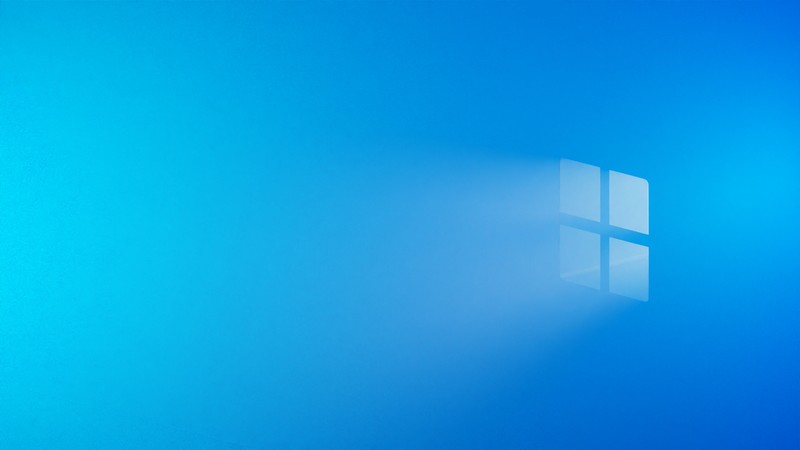 Крупный план синей стены с окном в центре (логотип windows, windows 11, синий фон, минималистичный, технология)