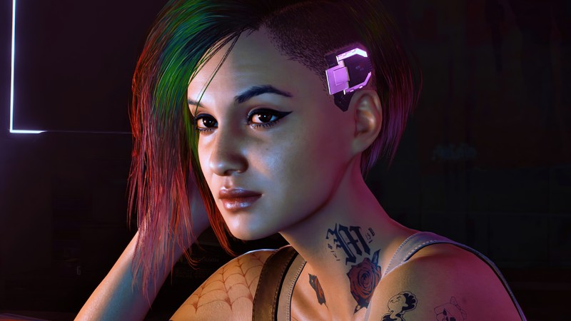 Крупный план человека с татуировкой на руке (джуди альварес, judy alvarez, cyberpunk 2077, видеоигра)