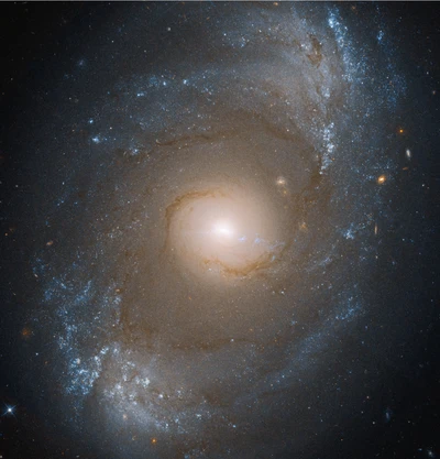 Vue époustouflante d'une galaxie spirale capturée par le télescope spatial Hubble