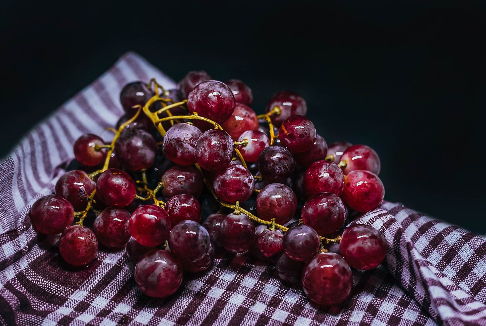 Скачать обои виноград, фрукт, еда, натуральные продукты, ягода