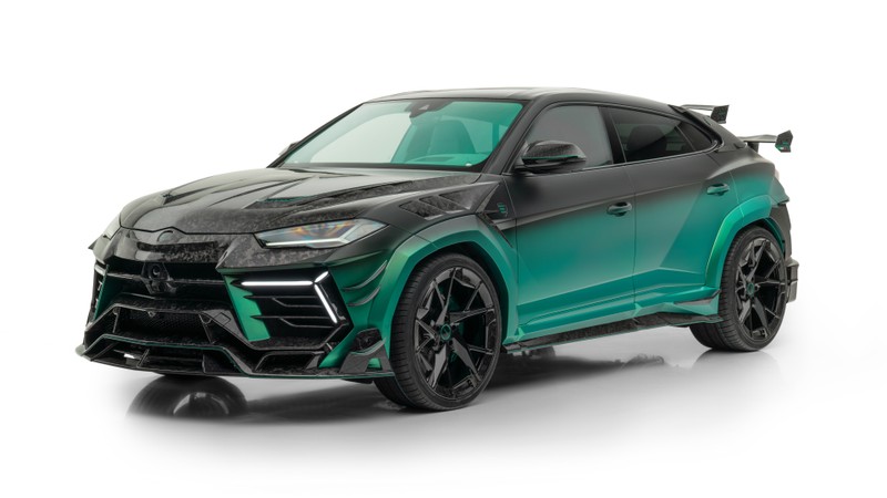 Зеленый lamb suv с черными колесами и черным капотом (ламборгини урус, lamborghini urus, mansory venatus s, 5k, 8k)