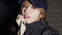 Minatozaki Sana : Glamour Captivant dans la Mode K-Pop