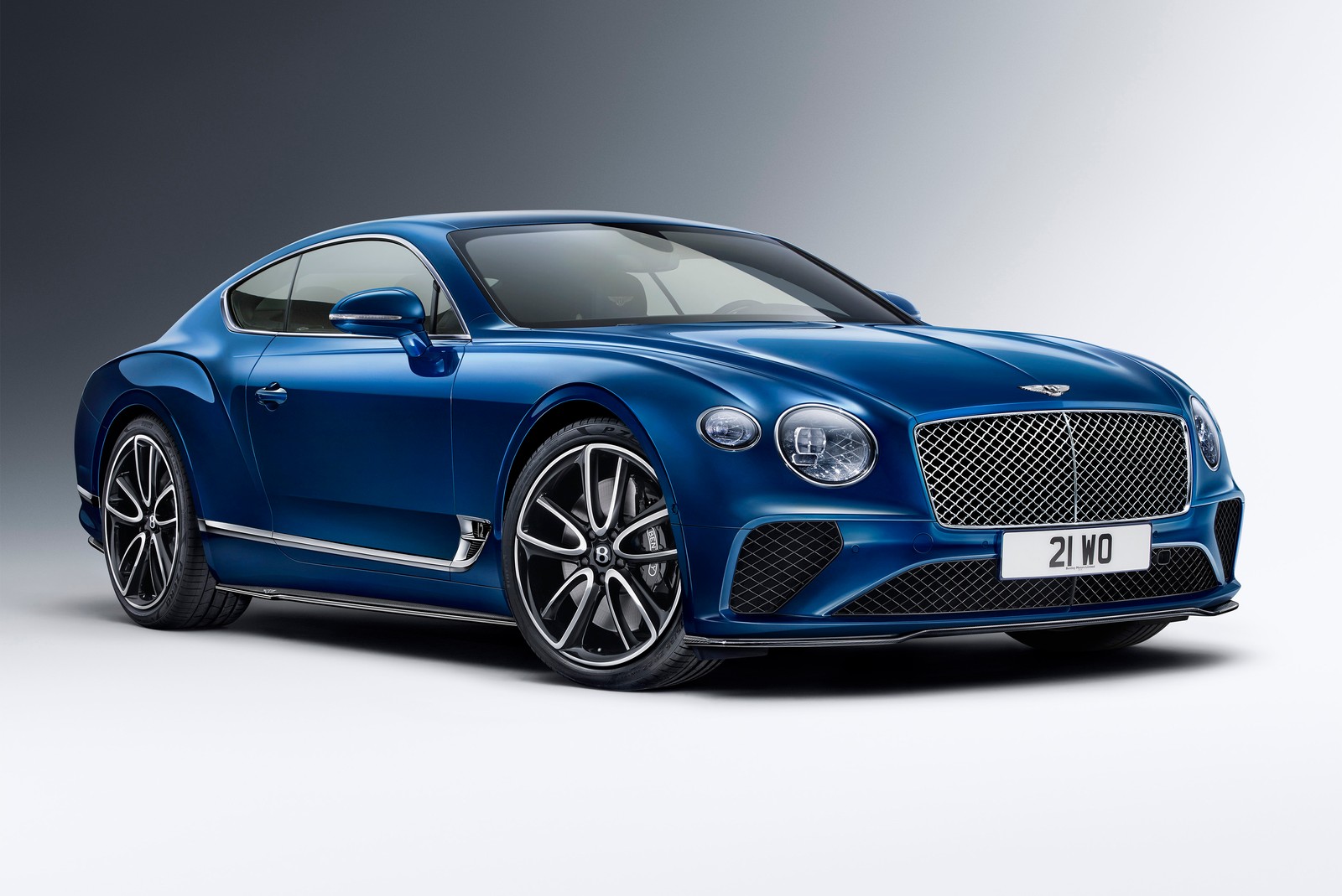 Um bentley coupé azul é mostrado em um ambiente de estúdio (bentley continental gt, 2020, carros, papel de parede 4k)