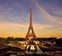 Torre Eiffel al atardecer en París, Francia