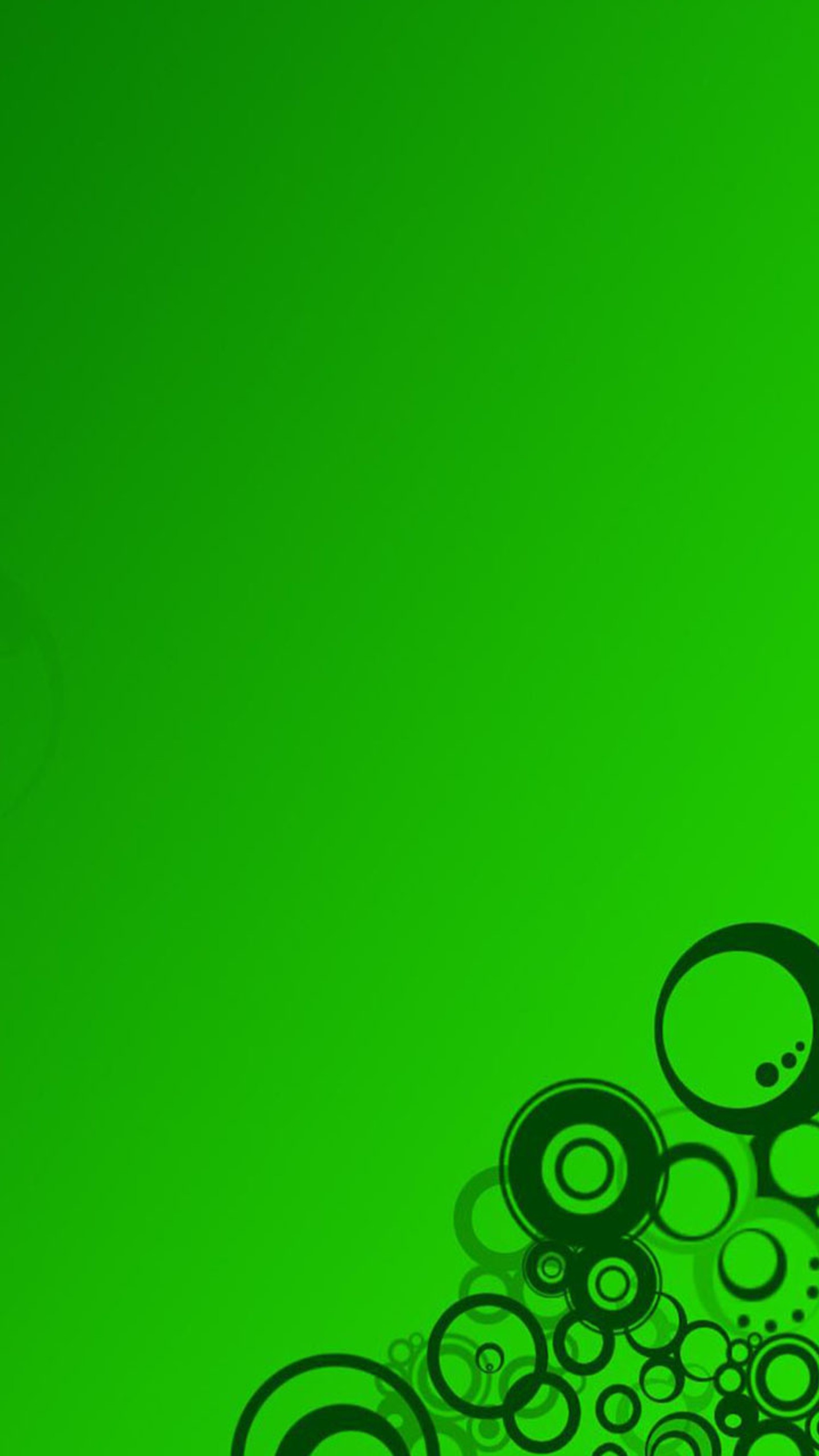 There is a green background with black and white circles (green, wall)