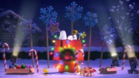 El país de las maravillas festivo de Snoopy con luces y decoraciones coloridas