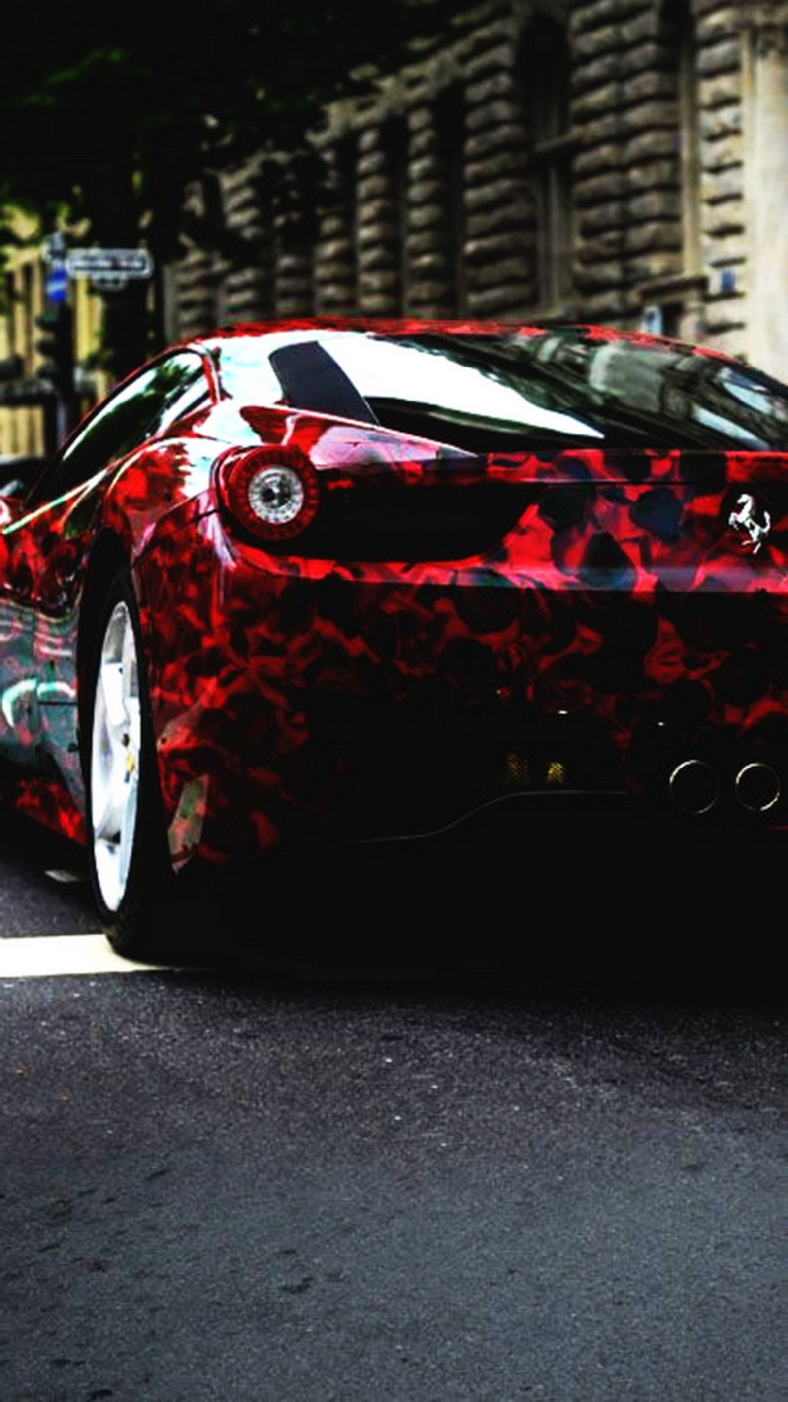 Un coche deportivo rojo estacionado al lado de la carretera (ferrari 458, rojo)