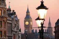 Big Ben und Westminster im Dämmerlicht