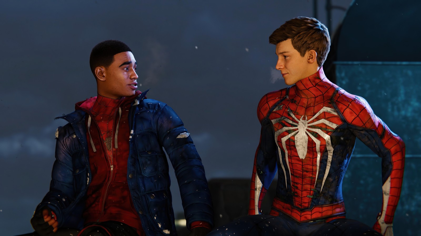 Spider-man et spider-man assis sur un rebord dans l'obscurité (marvels spider man miles morales, insomniac, playstation 5, jeu vidéo, peter parker)