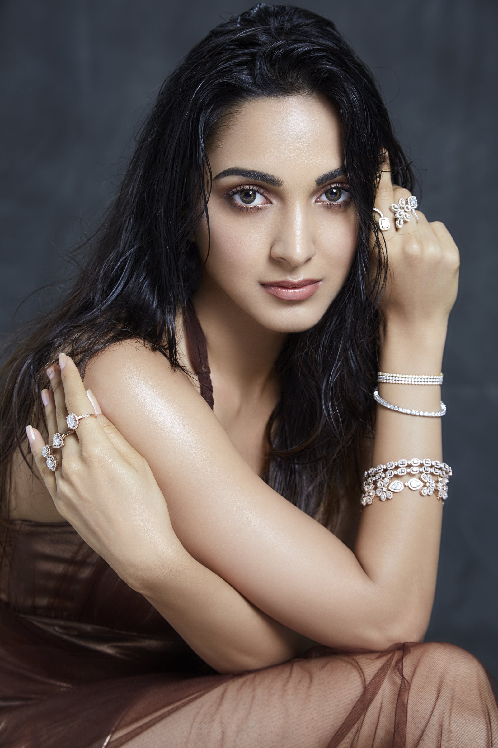 kiara advani, closeup, portrait, beautiful actress, indian actress wallpaper