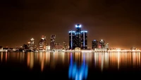 Impresionante reflejo nocturno del horizonte de una metrópoli