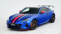 2024 Subaru BRZ : Voiture de performance bleue frappante avec de vives bandes de course