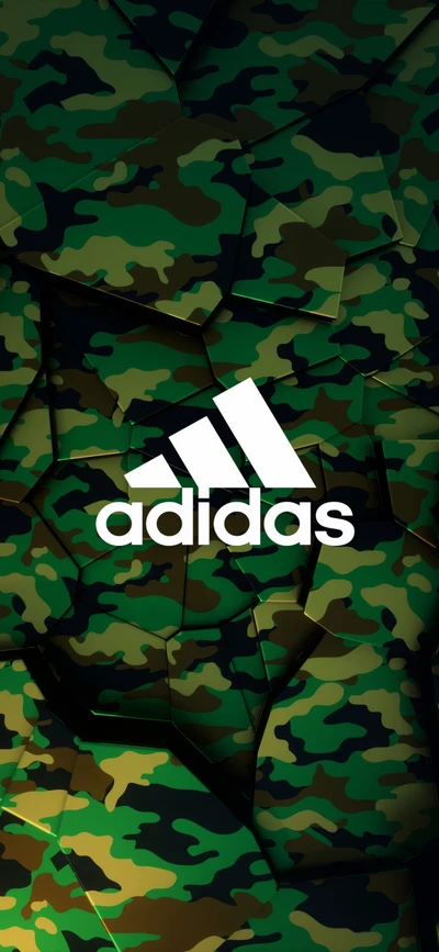 Logo de Adidas sobre fondo de camuflaje