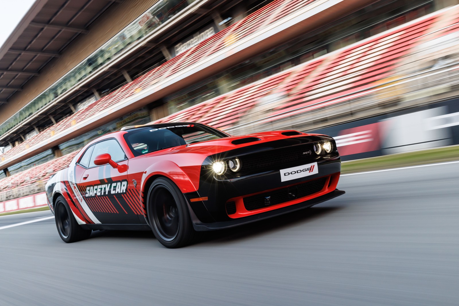 dodge challenger srt hellcat, safety car, 2024, 5k, 8k wallpaper