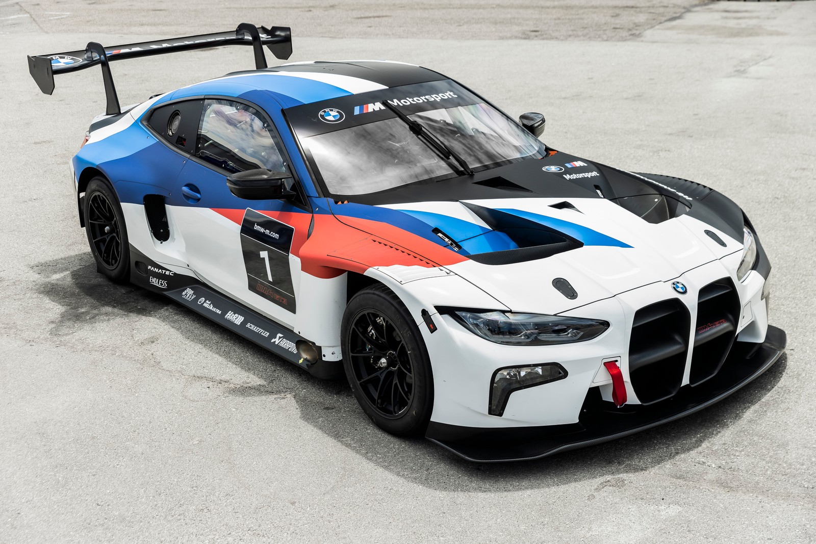 Coche de carreras bmw m8 gt3 con esquema de pintura azul, blanco y rojo (bmw m4 gt3, coches deportivos, 2021, 5k, coches)