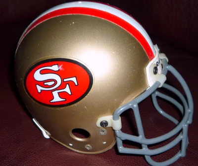 Footballhelm der San Francisco 49ers